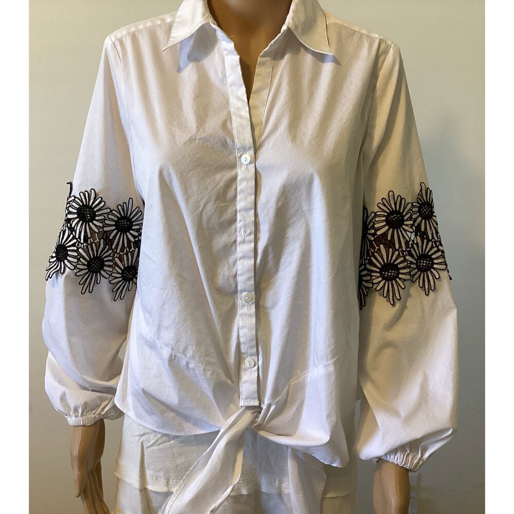 Peck & Peckβ White Tie Front Long Sleeve Cotton Blouse